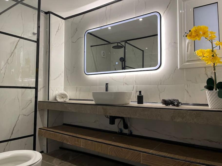 Apartament Hideaway Boutique Ateny Zewnętrze zdjęcie